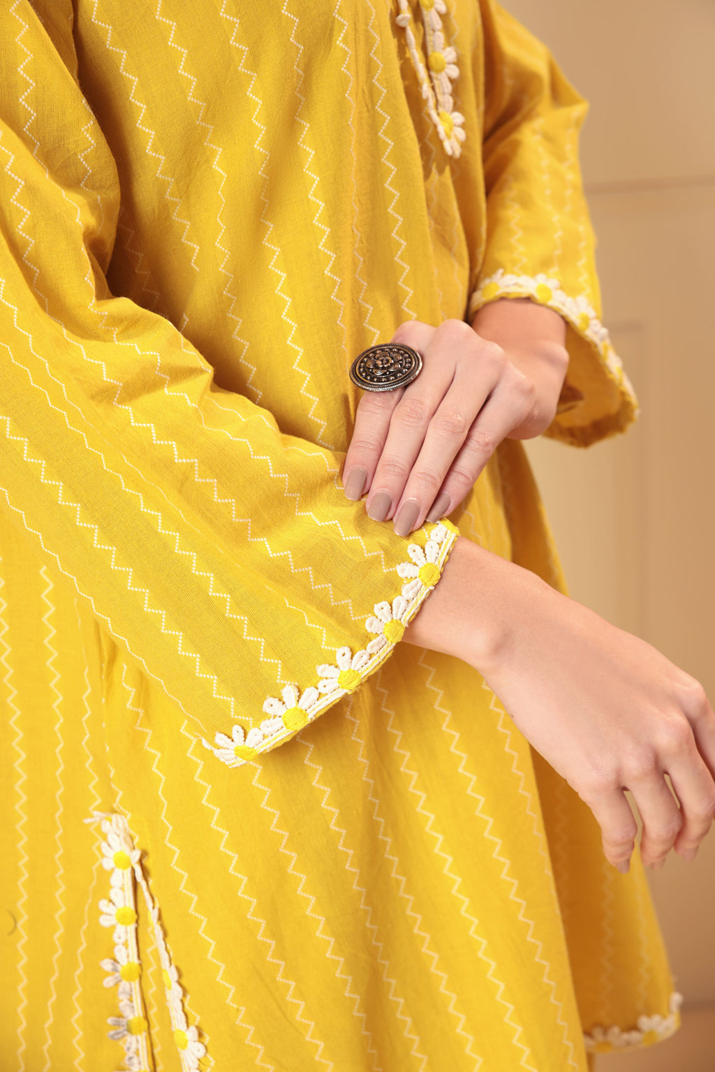 Raahi Co-ord Set - Yellow White