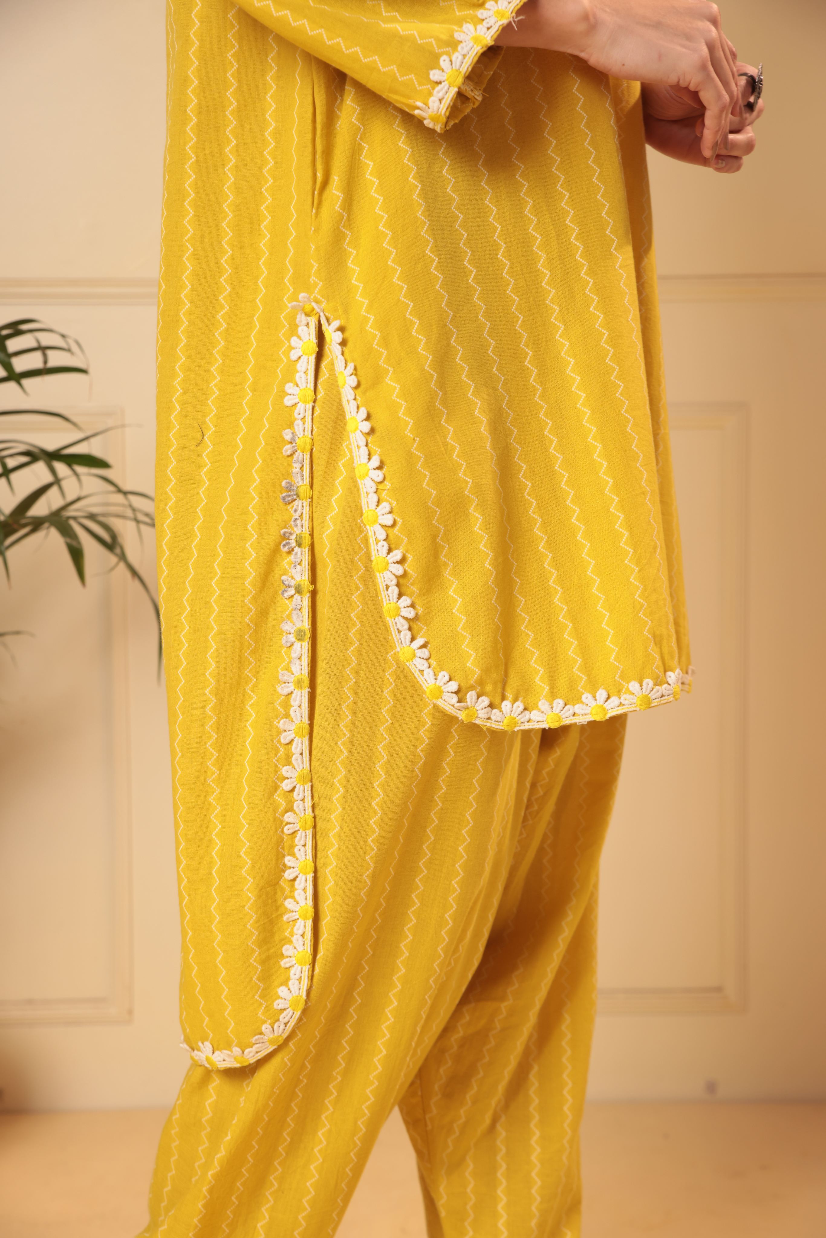Raahi Co-ord Set - Yellow White